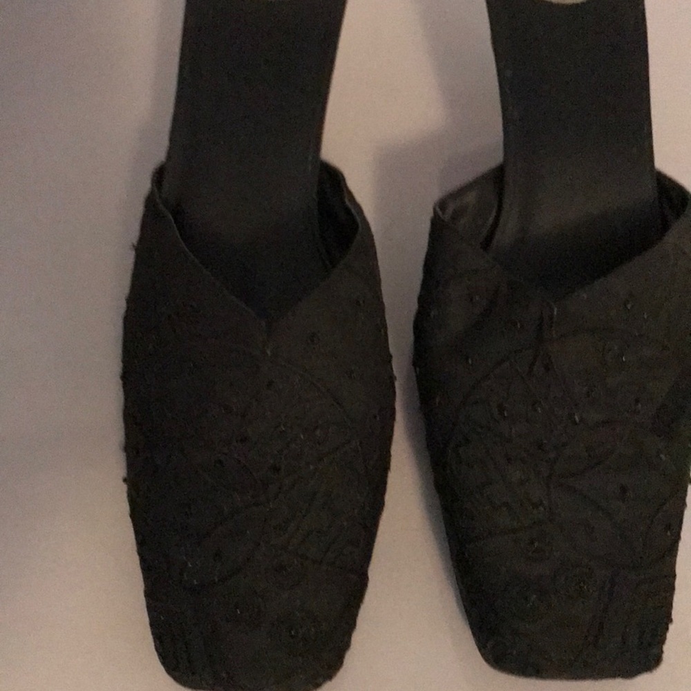 Chicos black heeled shoes